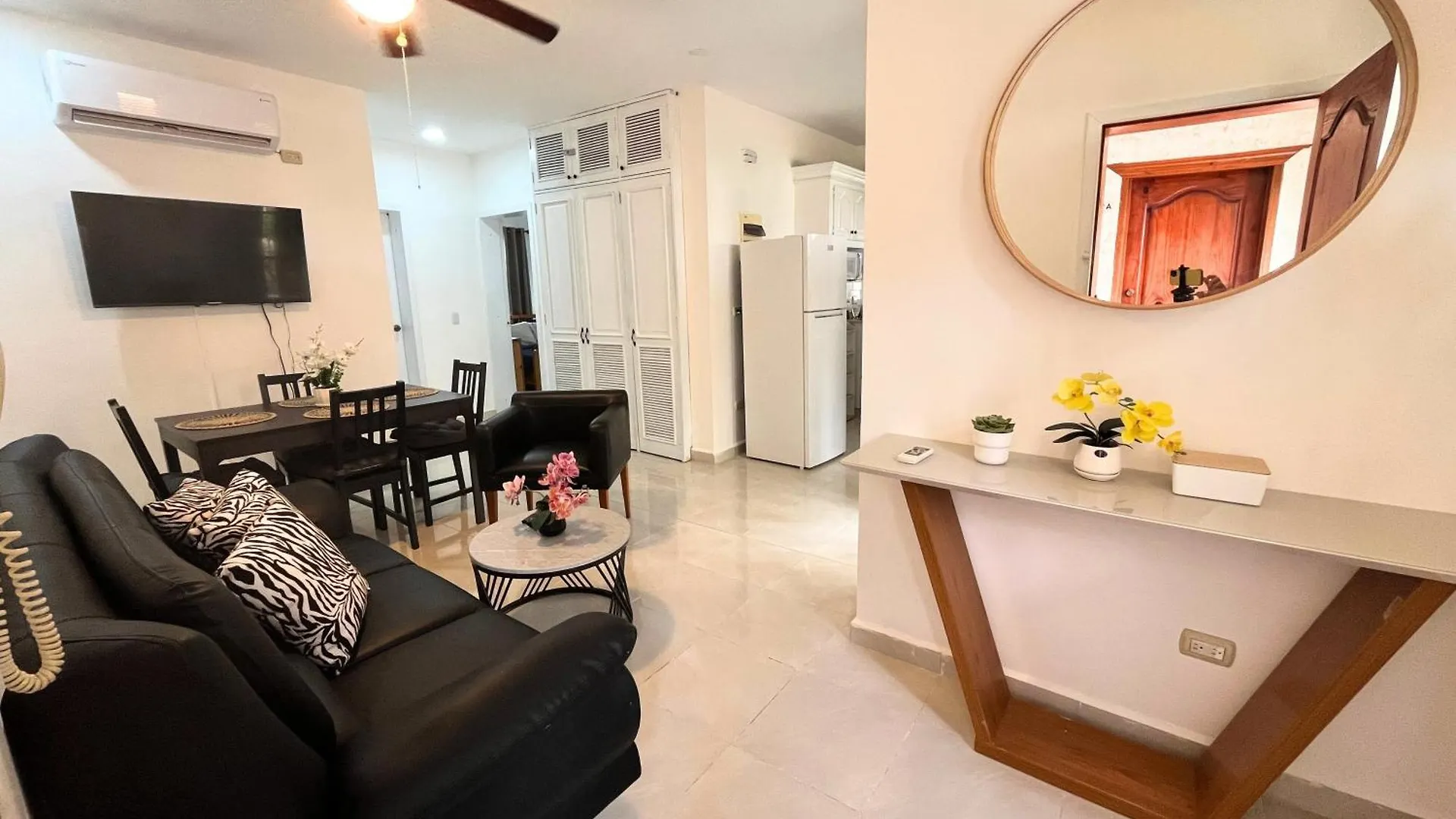 Cozy Condo - 4 Min To The Beach Punta Cana Apartment